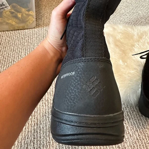 ✨COLUMBIA “Ice Maiden II” Waterproof Boot Calf Height w/ “Fur” Women’s Size 8✨ - Picture 5 of 6